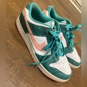 Nike Dunk Low Washed Teal Snakeskin Womens Size 9.5